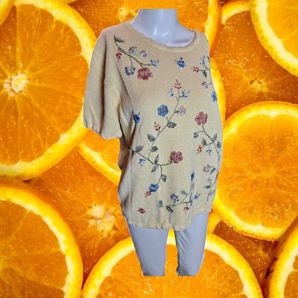 Vintage Yellow Floral Embroidered Scalloped Edges Pullover Short Sleeve‎ Sweater